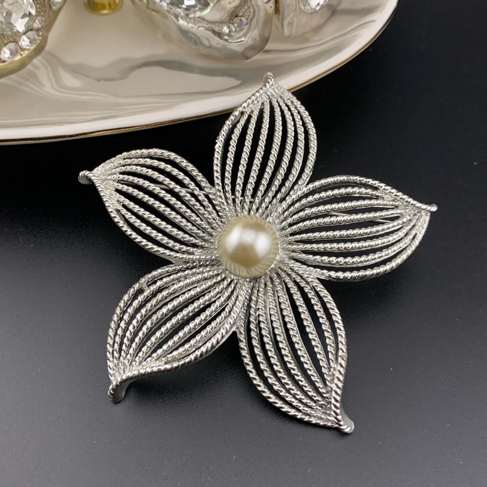 Vintage Sarah Coventry Silver Tone Moon Flower Faux Pearl Brooch Signed.